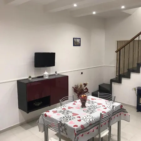Bed & Breakfast Appartament Borgo Antico *